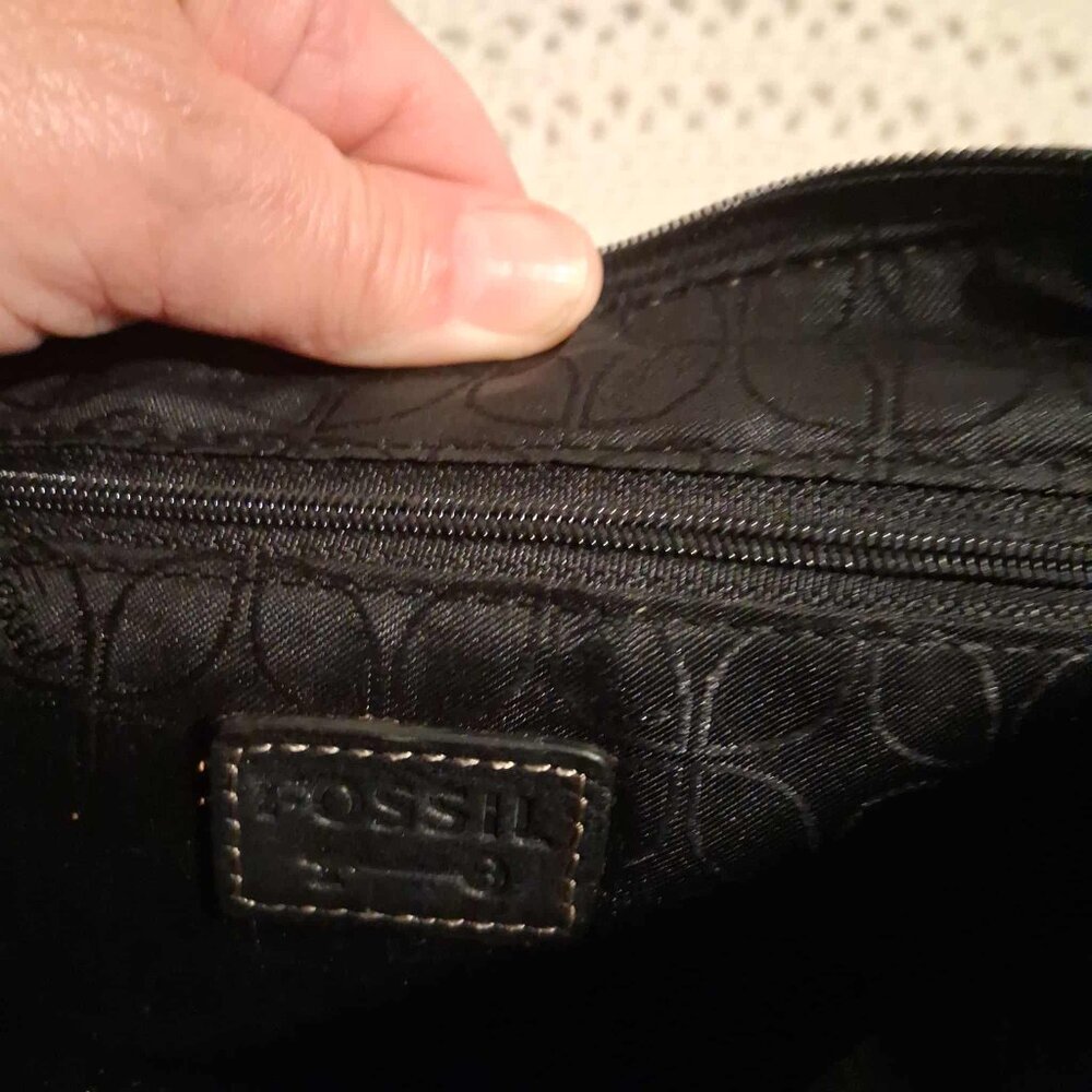 FOSSIL BLACK CROSSBODY - Picture 2 of 8